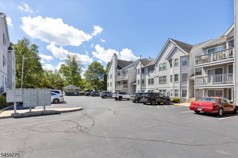 62 Amethyst Lane Paterson NJ 07501