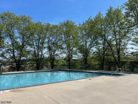 832 Honeybrook Circle Lopatcong NJ 08886