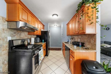704 712 N Broad Street Elizabeth NJ 07208