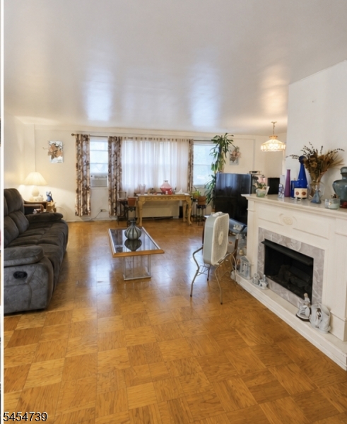 39 E 39th Street Paterson NJ 07514