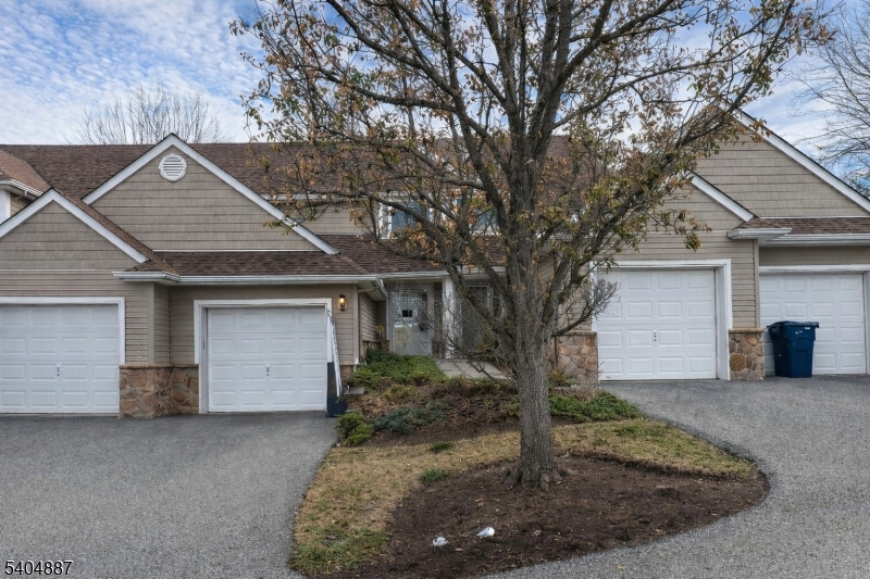113 Bourne Ci Hardyston NJ 07419