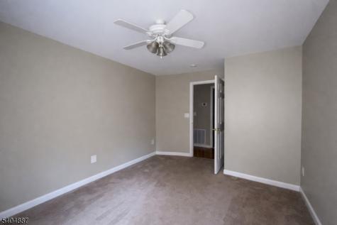 113 Bourne Ci Hardyston NJ 07419