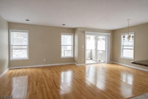 113 Bourne Ci Hardyston NJ 07419