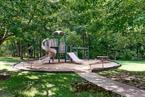 50 Pasture Court Roxbury NJ 07852