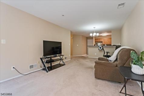 50 Pasture Court Roxbury NJ 07852