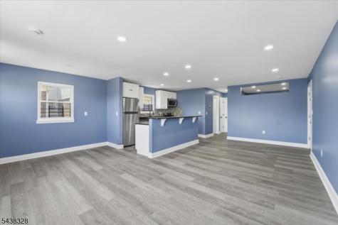 816 W Grand Street Elizabeth NJ 07202