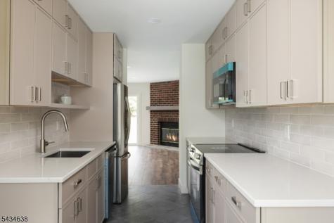3 Cheyenne Trail Branchburg NJ 08876