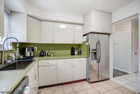 165 Essex Avenue Metuchen NJ 08840