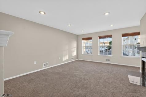 27 Woodlake Drive Sayreville NJ 08859