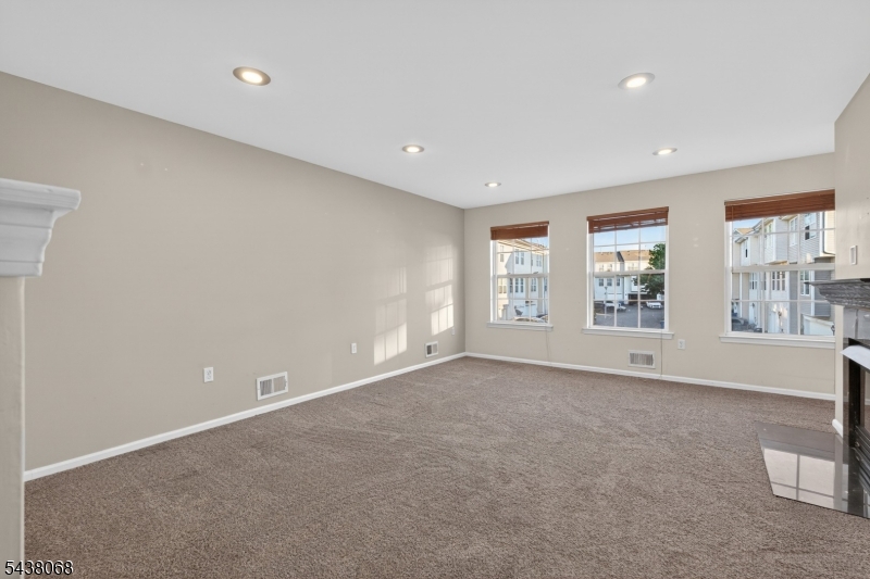 27 Woodlake Drive Sayreville NJ 08859