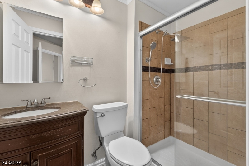 27 Woodlake Drive Sayreville NJ 08859