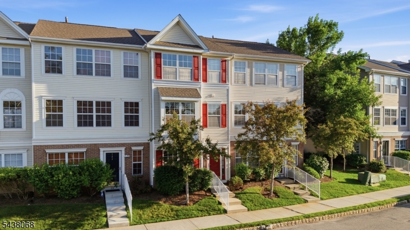 27 Woodlake Drive Sayreville NJ 08859