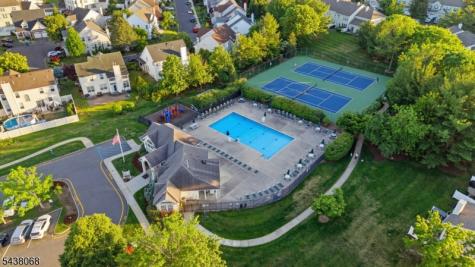 27 Woodlake Drive Sayreville NJ 08859