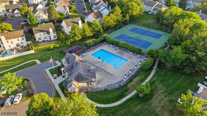 27 Woodlake Drive Sayreville NJ 08859