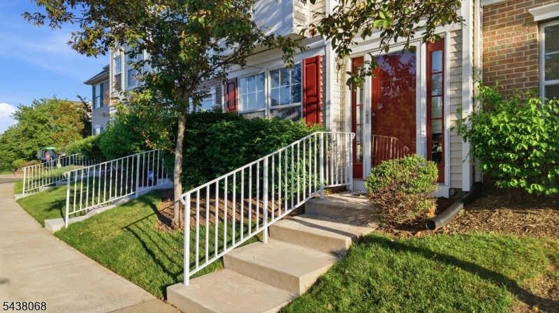 27 Woodlake Drive Sayreville NJ 08859