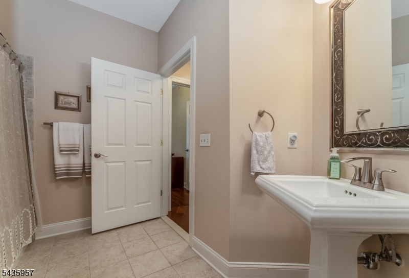 379 Victoria Drive Bridgewater NJ 08807