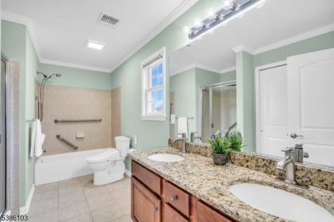 10 Harvey Court Clark NJ 07066