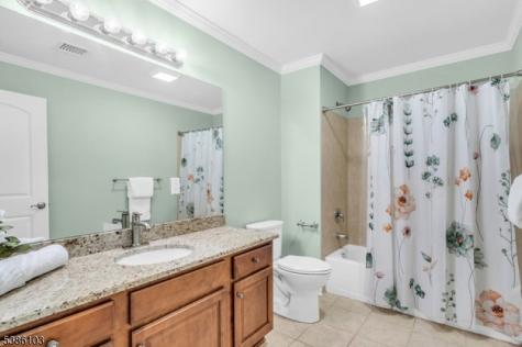 10 Harvey Court Clark NJ 07066