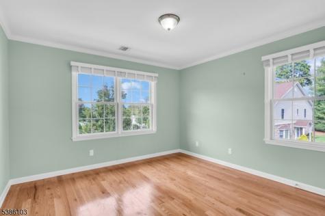 10 Harvey Court Clark NJ 07066