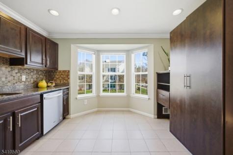 717 Stony Brook Way North Brunswick NJ 08902