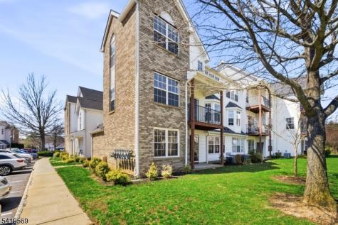 717 Stony Brook Way North Brunswick NJ 08902