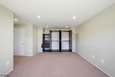 717 Stony Brook Way North Brunswick NJ 08902