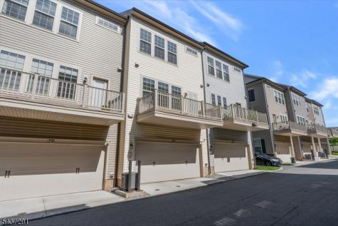 17 Gala Court Livingston NJ 07039