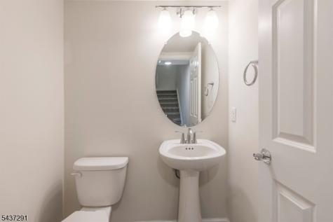17 Gala Court Livingston NJ 07039