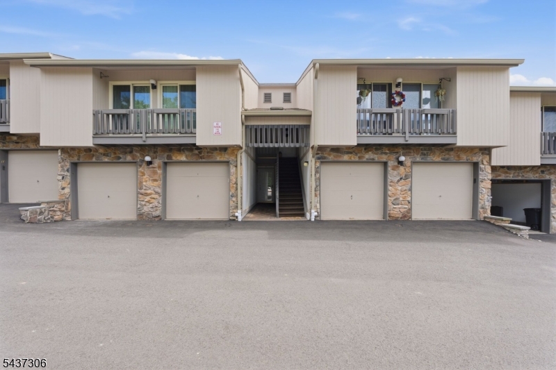 9 Paris Circle West Orange NJ 07052