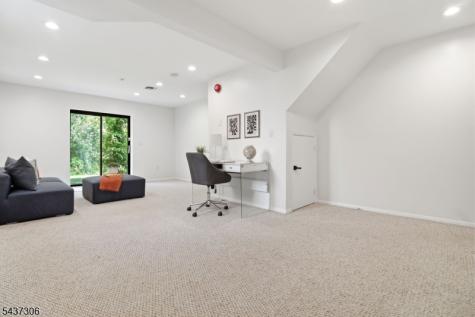 9 Paris Circle West Orange NJ 07052