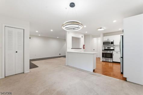 9 Paris Circle West Orange NJ 07052