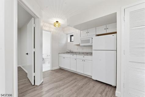 9 Paris Circle West Orange NJ 07052