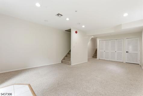 9 Paris Circle West Orange NJ 07052