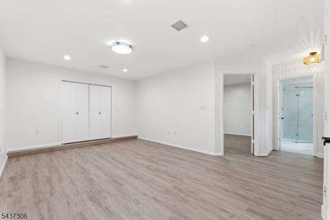 9 Paris Circle West Orange NJ 07052