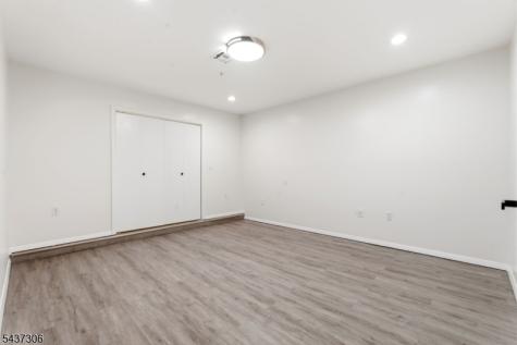 9 Paris Circle West Orange NJ 07052