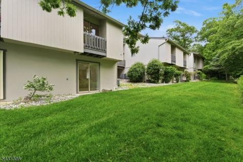 9 Paris Circle West Orange NJ 07052