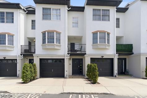 7 Harbor Front Ct. Unit C7 Elizabeth NJ 07206