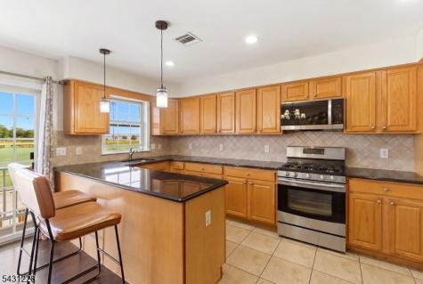 7 Harbor Front Ct. Unit C7 Elizabeth NJ 07206
