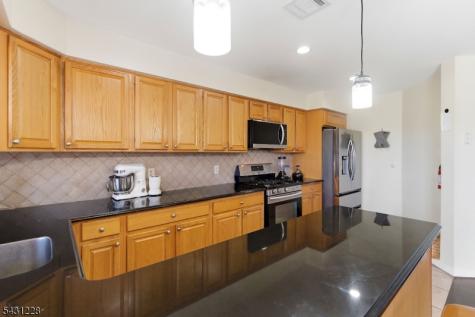 7 Harbor Front Ct. Unit C7 Elizabeth NJ 07206