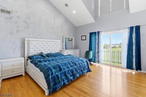 7 Harbor Front Ct. Unit C7 Elizabeth NJ 07206