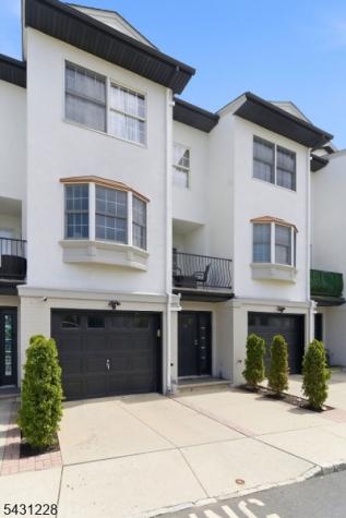 7 Harbor Front Ct. Unit C7 Elizabeth NJ 07206