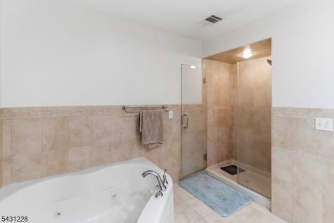 7 Harbor Front Ct. Unit C7 Elizabeth NJ 07206