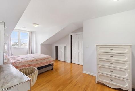 7 Harbor Front Ct. Unit C7 Elizabeth NJ 07206