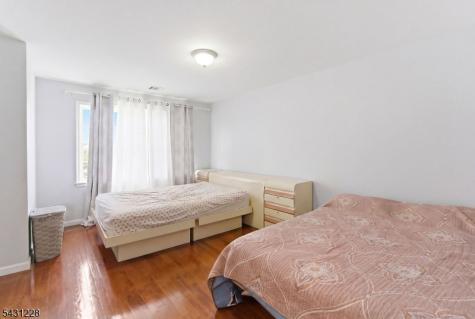 7 Harbor Front Ct. Unit C7 Elizabeth NJ 07206