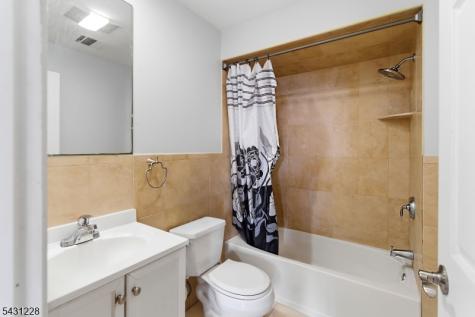 7 Harbor Front Ct. Unit C7 Elizabeth NJ 07206
