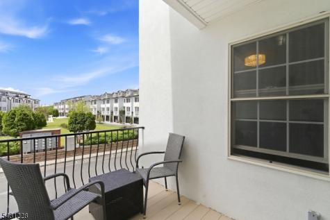 7 Harbor Front Ct. Unit C7 Elizabeth NJ 07206