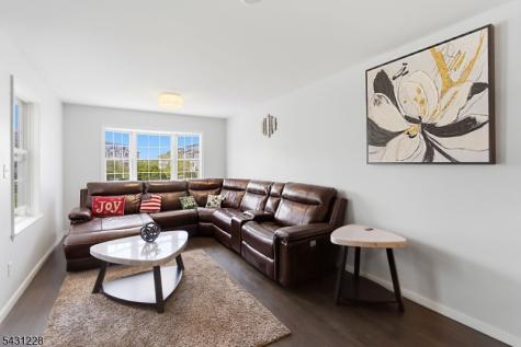 7 Harbor Front Ct. Unit C7 Elizabeth NJ 07206