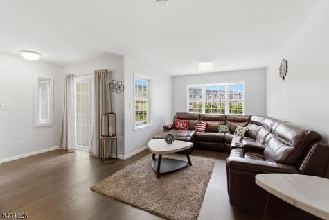 7 Harbor Front Ct. Unit C7 Elizabeth NJ 07206