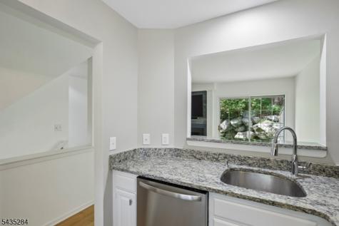 23 Rushmore Lane Allamuchy NJ 07840