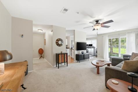 40 Loch Lane Roxbury NJ 07852